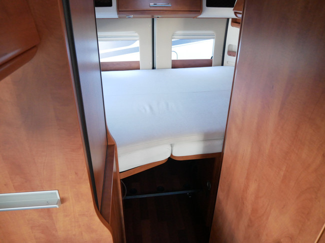 Carthago Malibu Van 600, 6 Meter Buscamper, Groot Bed!! foto: 17