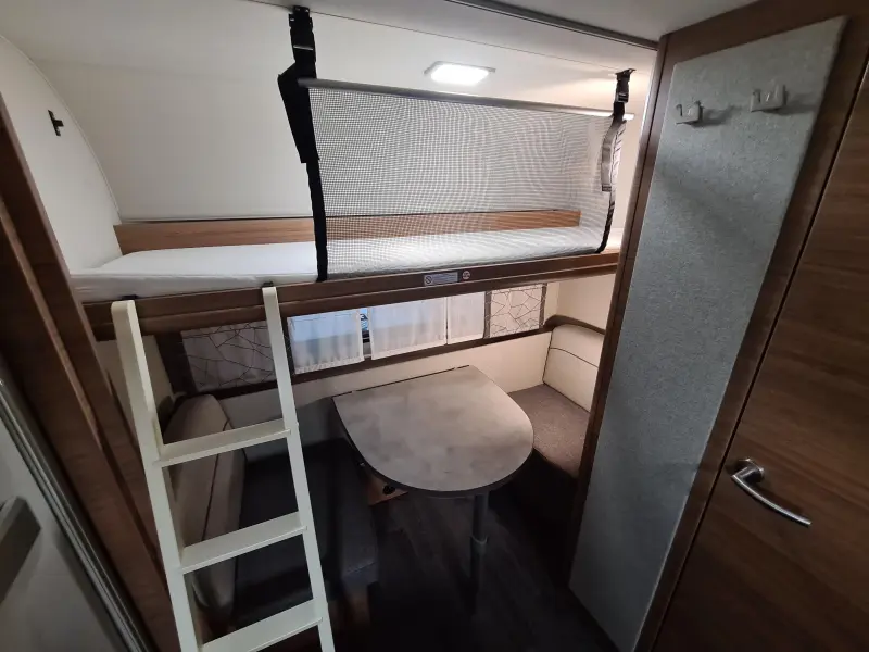 Knaus Sport 400 LK Voortent!  foto: 5