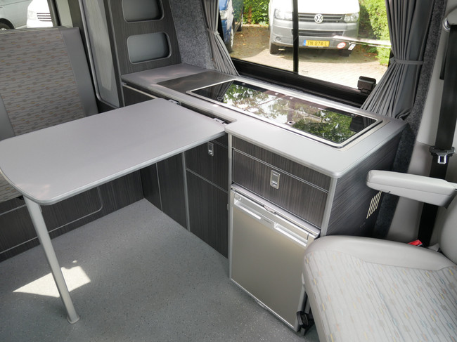 Volkswagen T5 GP, 4 Zitplaatsen, Vast Hoogdak foto: 10