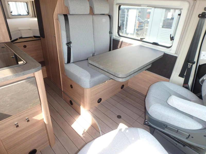 Weinsberg CaraBus 630 ME EDITION FIRE  foto: 9