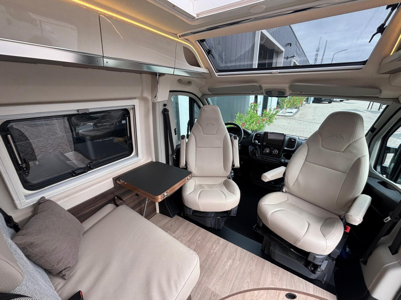 Laika Ecovip 645 unieke bus bomvol opties  foto: 9