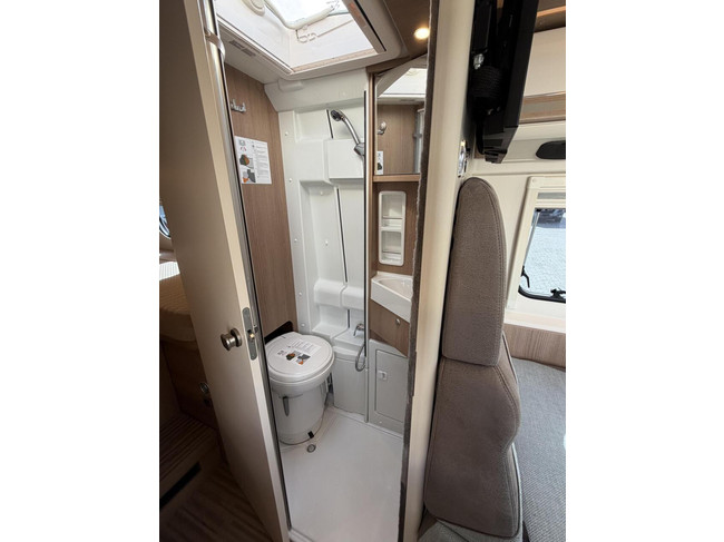 Malibu 640 LE Charming GT 9T-Automatic Single Beds Skyview Bike Swing photo: 20