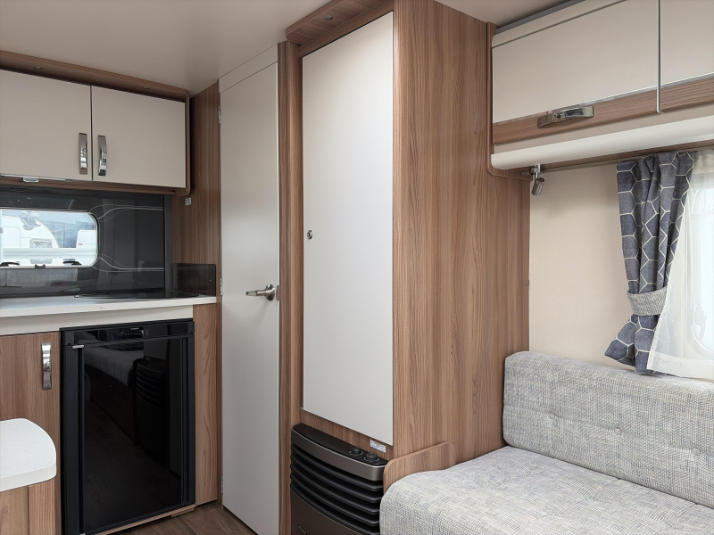 Sprite Alpine Sport 370 EK Toldo Unico/Portabicicletas. foto: 8