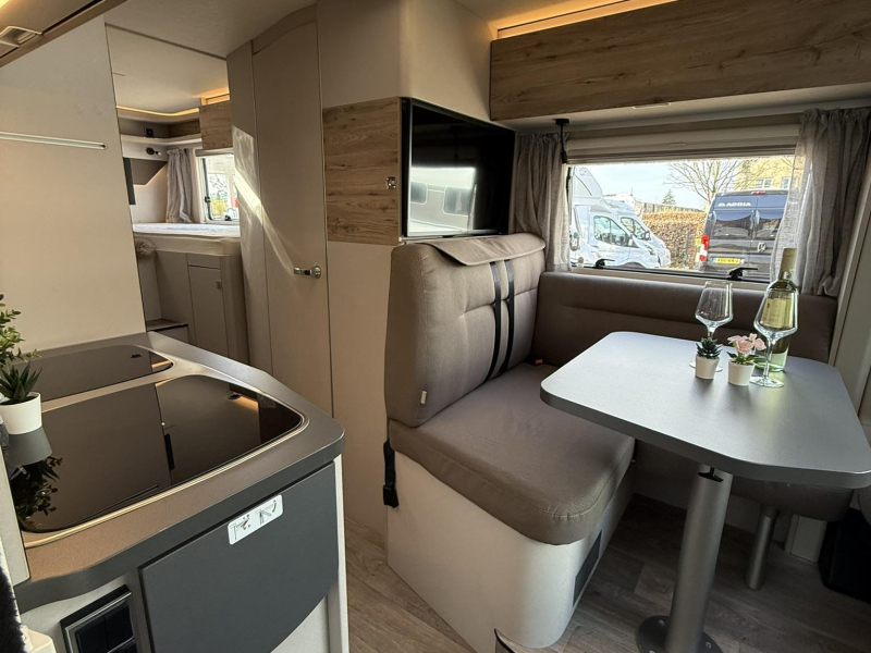Hymer Exsis 580 T foto: 13
