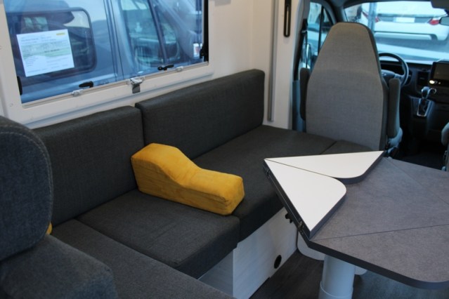 Young compact used Chausson Exclusive Line 660 automatic 170 hp (85 photo: 25
