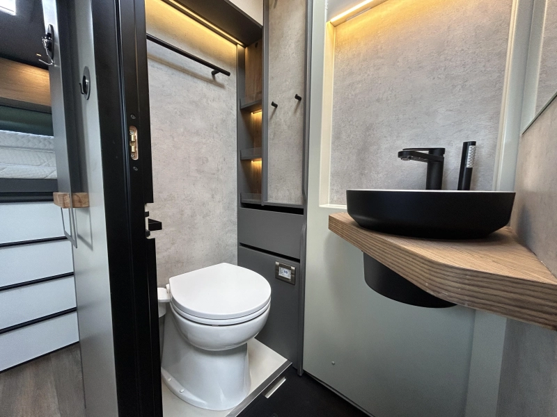 Niesmann+Bischoff Ismove 7.3 F Sehr komplette Ausf&uuml;hrung Foto: 14