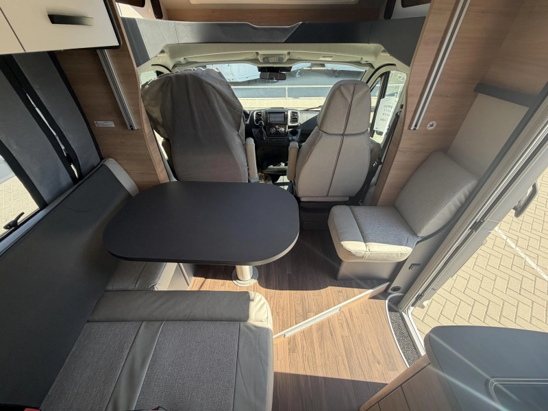 Knaus L!ve Wave 650 MEG Black Selection /automatique photo : 5