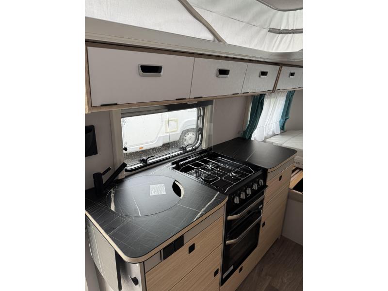 Eriba Touring 630 Urban uitvoering  foto: 4