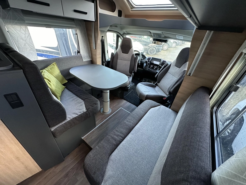 Knaus L!ve Wave 650 MF AUTOMATIK + HUBBETT Foto: 7