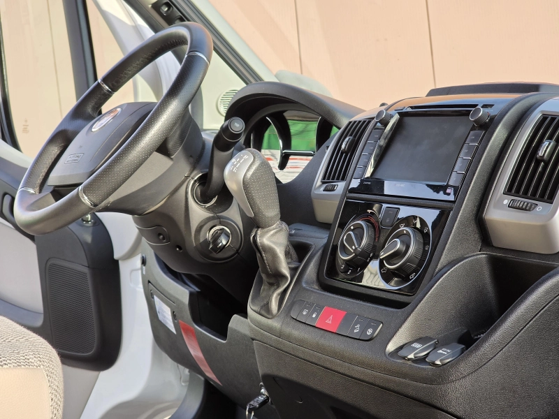 Hymer Exsis-T 588 Autom&aacute;tico 150CV 2017 foto: 18