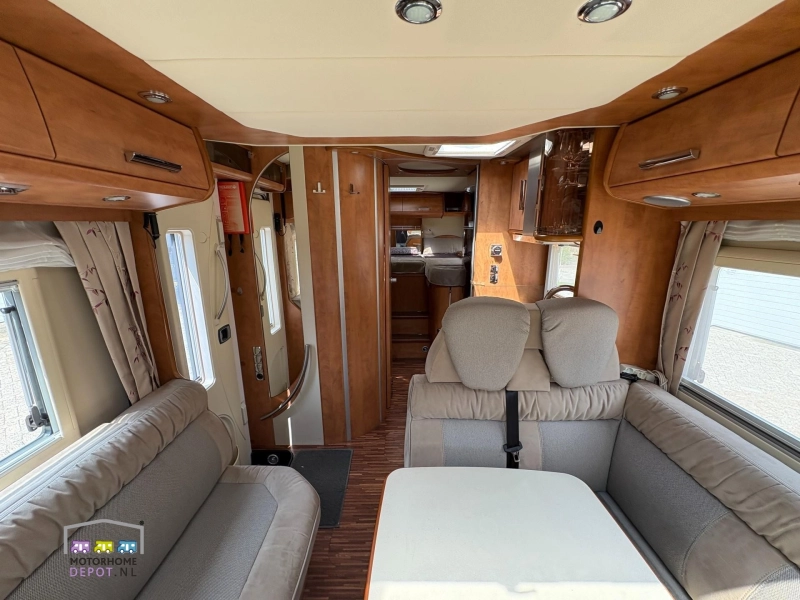 Carthago Chic C-Line T 4.8 PLUS single beds photo: 9