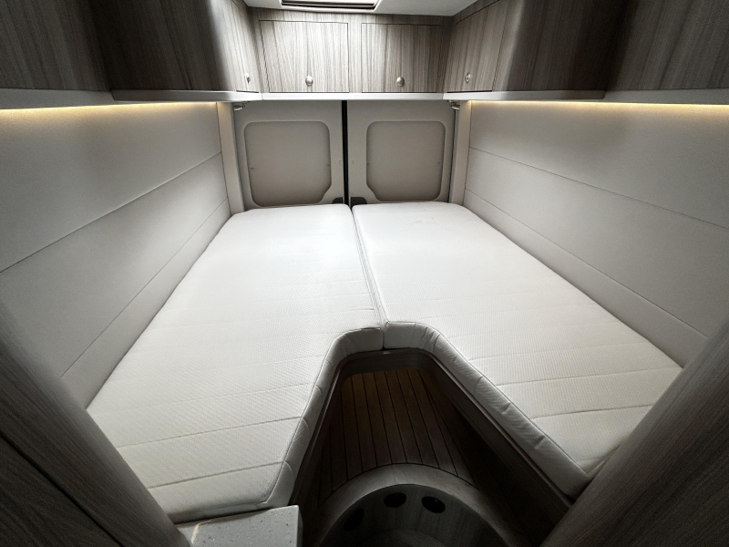 Volkswagen Crafter Enkele-bedden/zeer-uniek  foto: 10