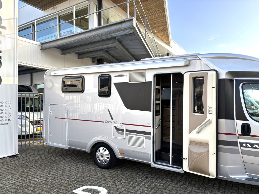 Adria Coral Platinum S 690 SC CAMA QUEEN ALKO SUSPENSI&Oacute;N NEUM&Aacute;TICA foto: 4