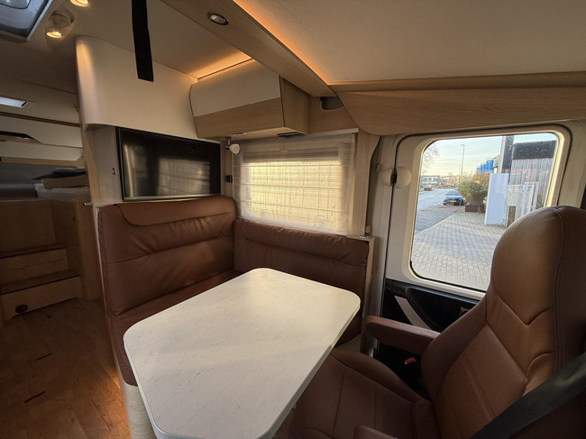 Hymer BMC-I 580 Drop-down bed | Solar | Bicycle rack | Automatic | Drop-down bed | Solar | Bicycle rack | 9-speed Auto photo: 15