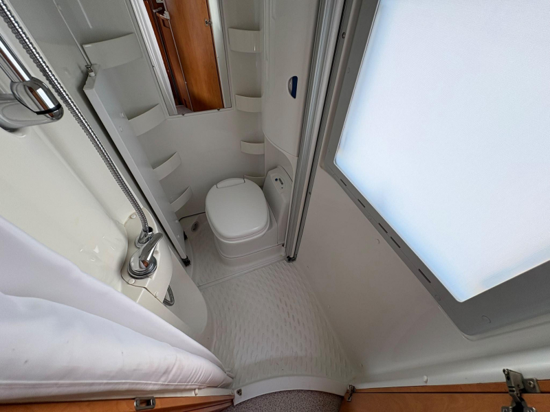 Knaus Travel-Liner 2XAirco,Vastbed,Hefbed foto: 18