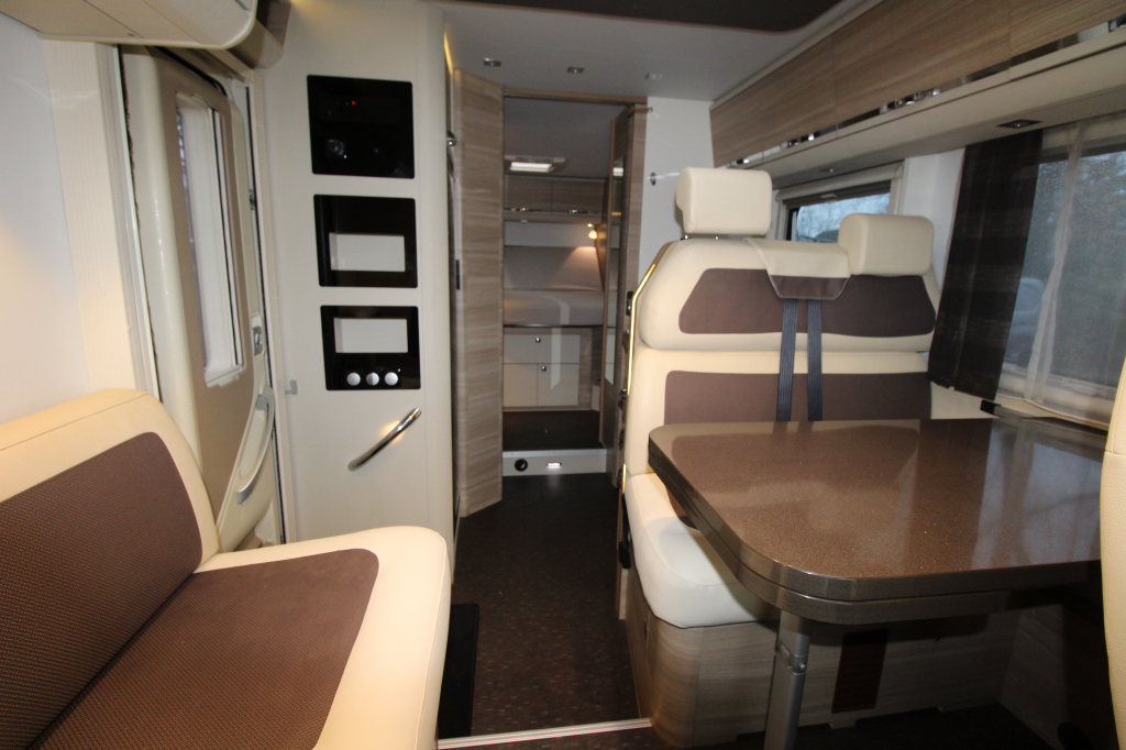 Adria Coral Axess S690 SC photo: 6