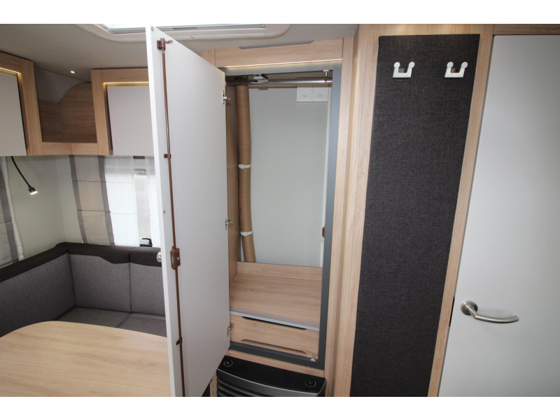 Knaus Sport 500 EU Einzelbetten & Rundsitzgruppe! Foto: 16
