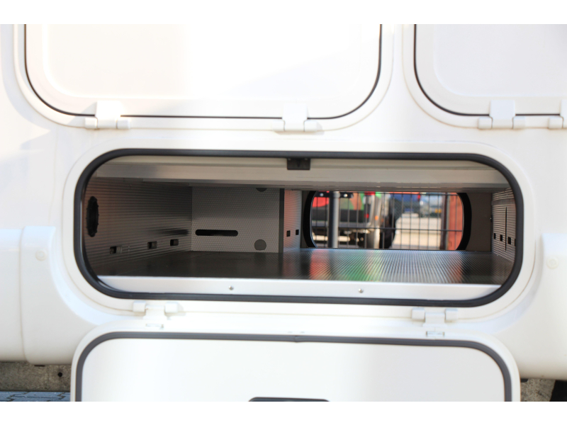 Rapido M96 Queensbed + Hefbed  foto: 18