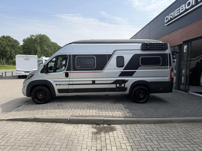 Adria 640 SGX Sports 9T-Automatique 2X Climatisation Auvent LED Porte-v&eacute;los photo : 12