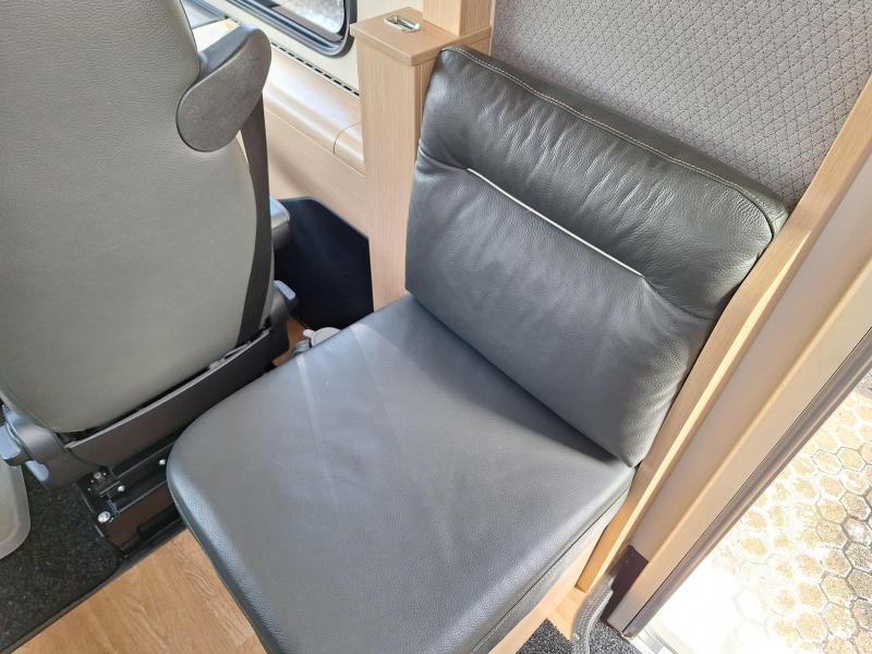 Hymer BMC-I 680 -5 PERSONAS-FULL OPTIONS foto: 12