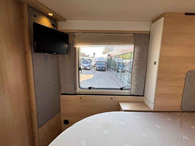 Hymer BML-I 790 Masterline Queensbed Hefbed Alde EP Level Oven Trekhaak Luifel foto: 18