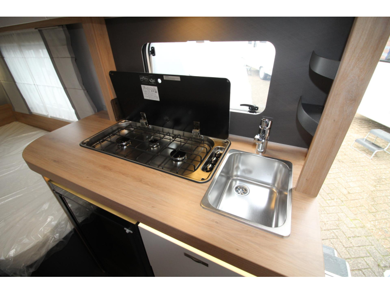 Knaus Sport 460 EU Camas individuales y techo de GFK! foto: 15