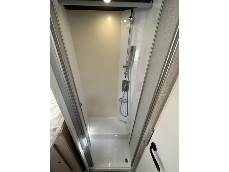 McLouis MC4 373 Fiat 140PK Automaat NIEUW  foto: 10