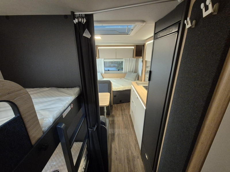 Knaus Sport 500 KD Stapelbedden en douche!  foto: 12