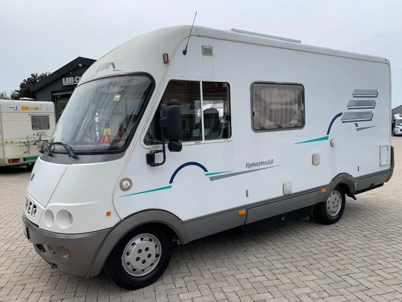 Hymer B 674 Vastbed Hefbed  foto: 1