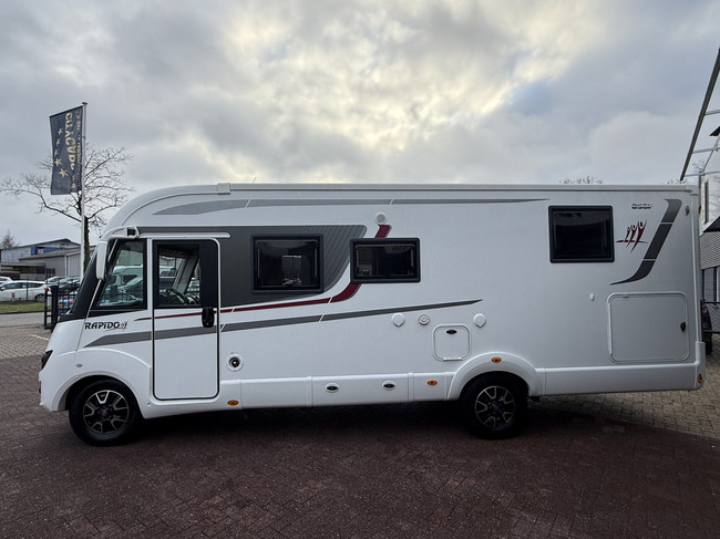 RAPIDO 896 F 160 PK face to face slechts 12.000 dkm Queensbed+hefbed luifel 2x tv camera grote garage dakairco Truma hordeur foto: 7