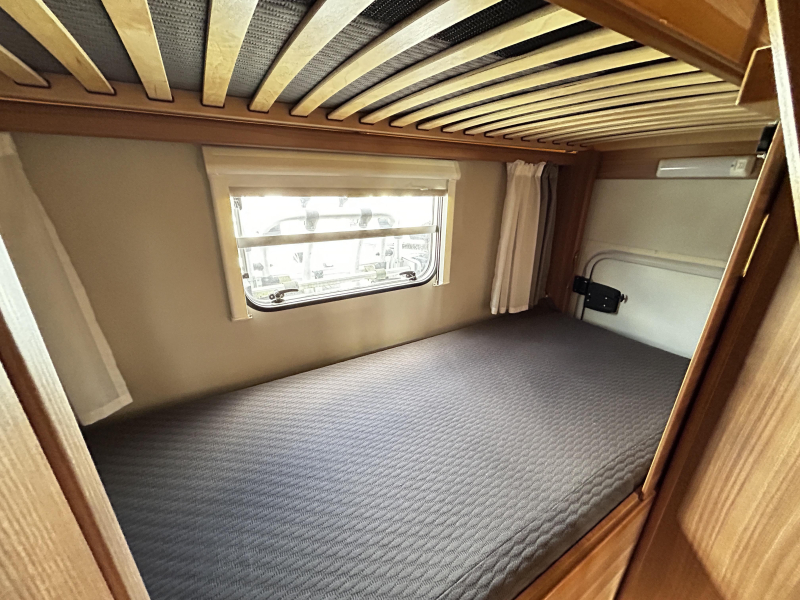 Weinsberg CaraHome Ruime alkoof/Euro-6/6.5m  foto: 24