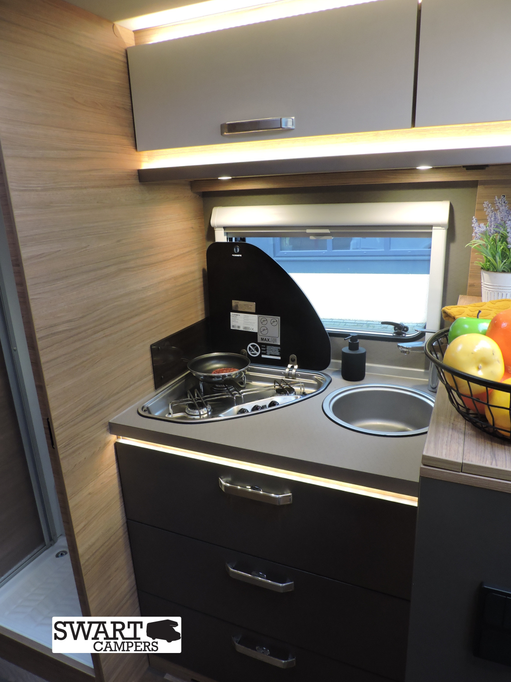 Weinsberg CaraCore 700 MEG, Automatic Single beds Pull-down bed 4 people photo: 12