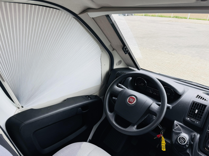 Adria Matrix Plus 670 DC Queensbed Hefbed Omvormer  foto: 21