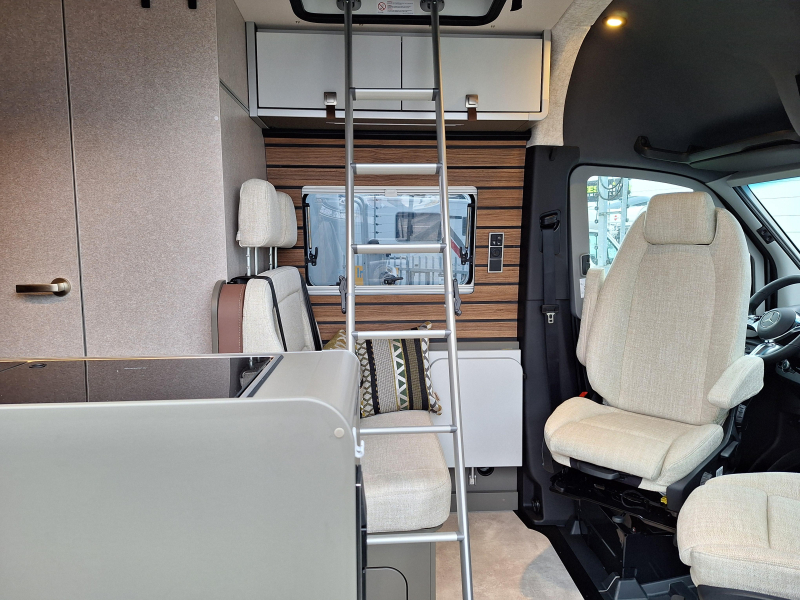 Hymer Grand Canyon S 600 4 PERSONAS+TECHO ELEVABLE-170CV foto: 4