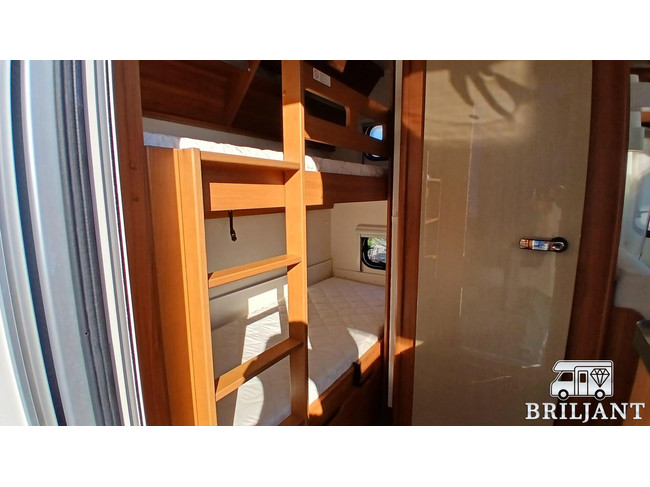 Hobby On tour 470 caravan.. stapelbedden/dwarsbed foto: 7