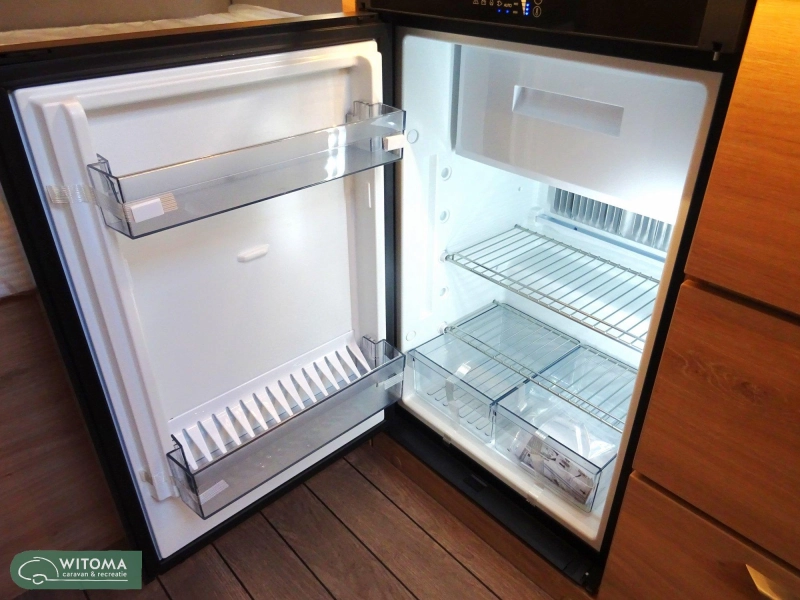 Knaus Sudwind Black Selection 420 QD 50 jaar Witoma voordeel!  foto: 8