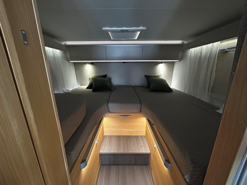 Adria Matrix Axess 650 DL Benelux, Automaat  foto: 14