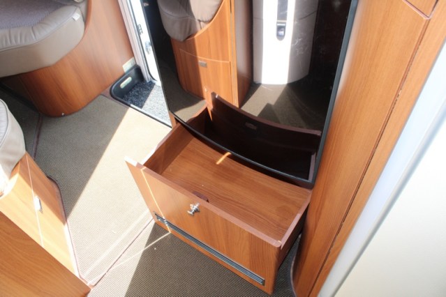 Carthago Chic E Line I 50 Yachting Fiat used 05-2017 automatic transmission Level system (120 photo: 49