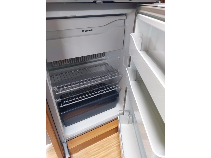 Knaus Sportliner 650 MG met solair en maxxfan  foto: 7
