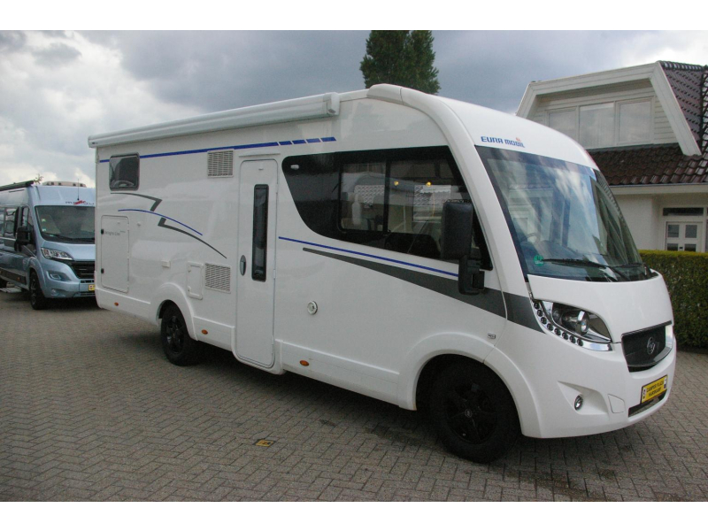 Eura Mobil Integra Line 720 EB Enkele bedden, XXL Garage  foto: 1