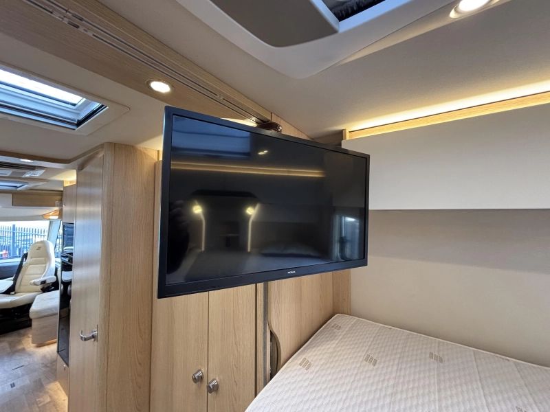 Hymer B ML I 880 Aire acondicionado, antena parab&oacute;lica, autom&aacute;tico foto: 20
