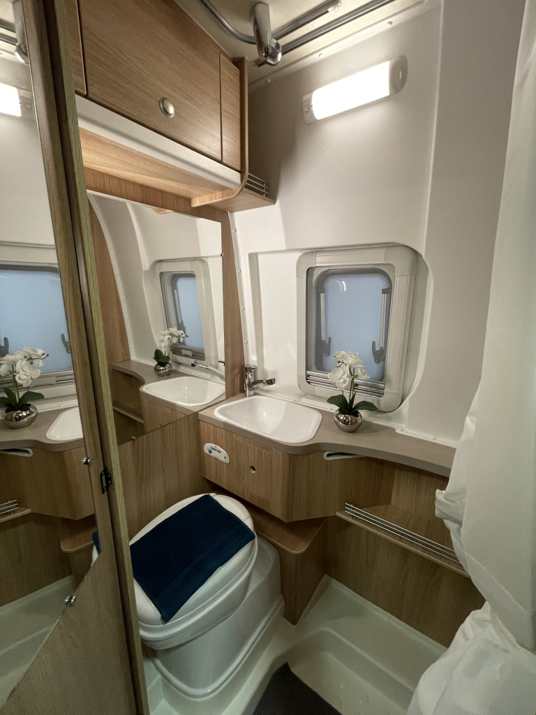 Knaus Boxstar 600 MQ DWARSBED EURO 6 5.99M BEARLOCK foto: 7