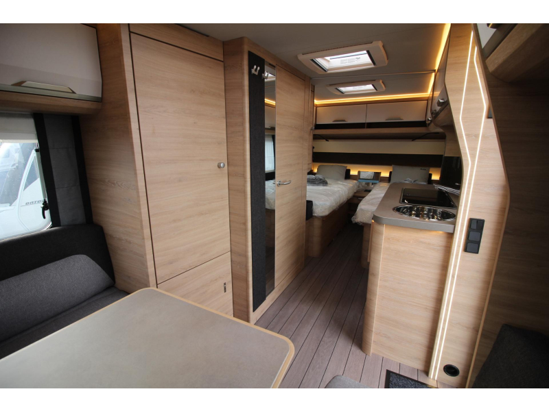 Knaus Sudwind Black Selection 500 EU Enkele bedden & rondzit!  foto: 15