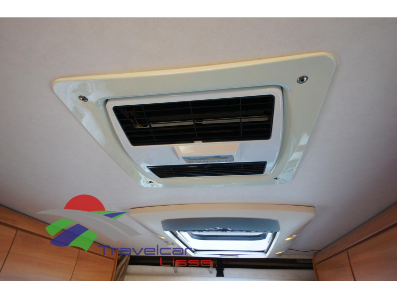 Hymer B 584 Zonnepaneel/Dakairco  foto: 9