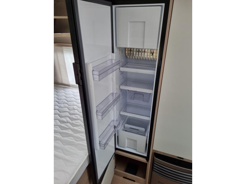 Bürstner Premio 395 TS Cassette luifel-Voortent  foto: 18