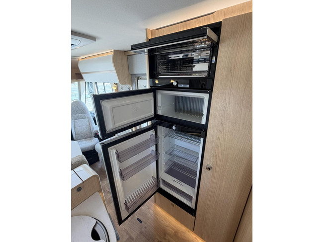 Hymer BML-I 780 MasterLine Bovenkasten Level 2X Airco Lithium foto: 20
