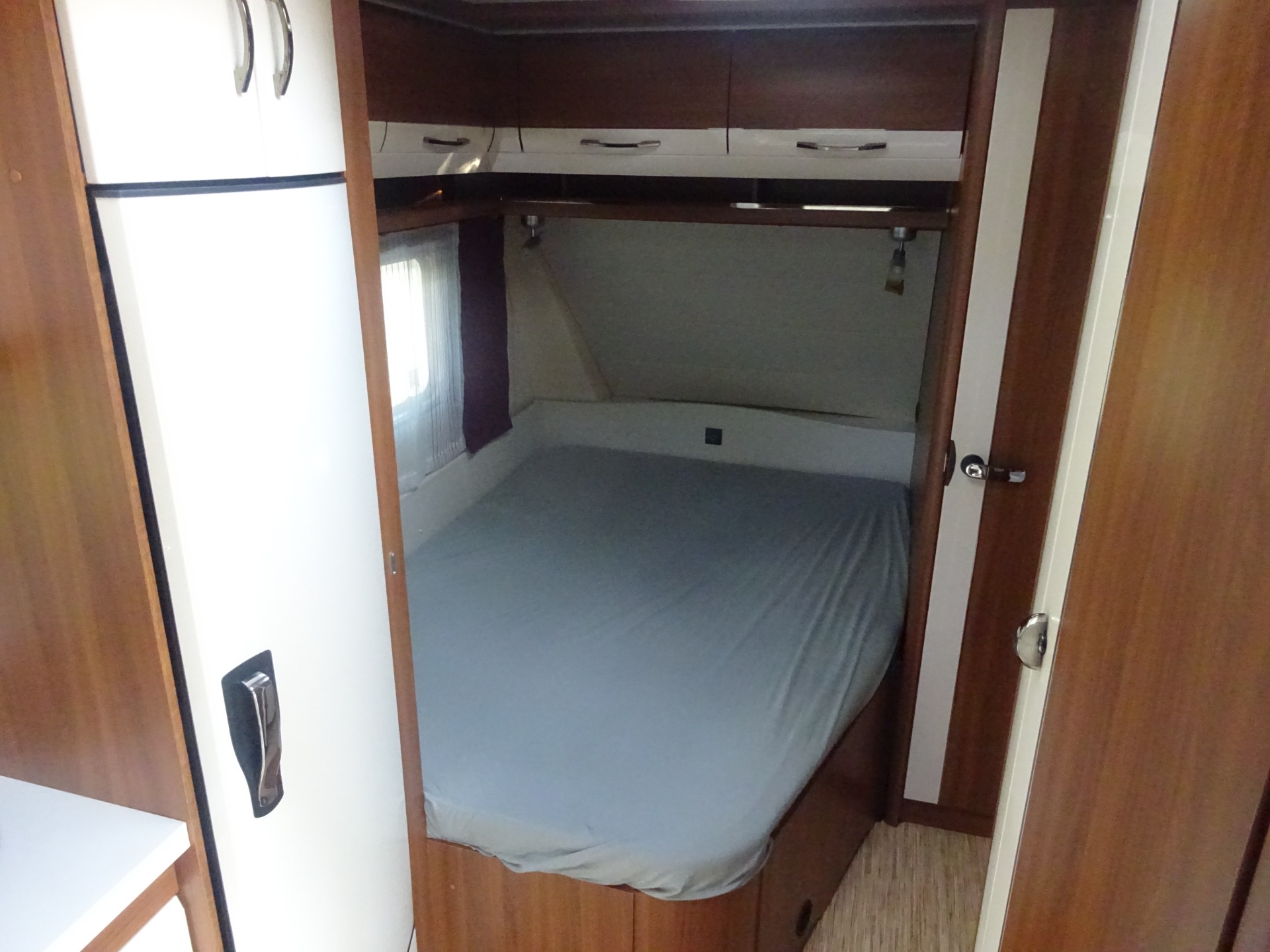 Hobby Excellent 495 UFE Met Mover en Airco foto: 12