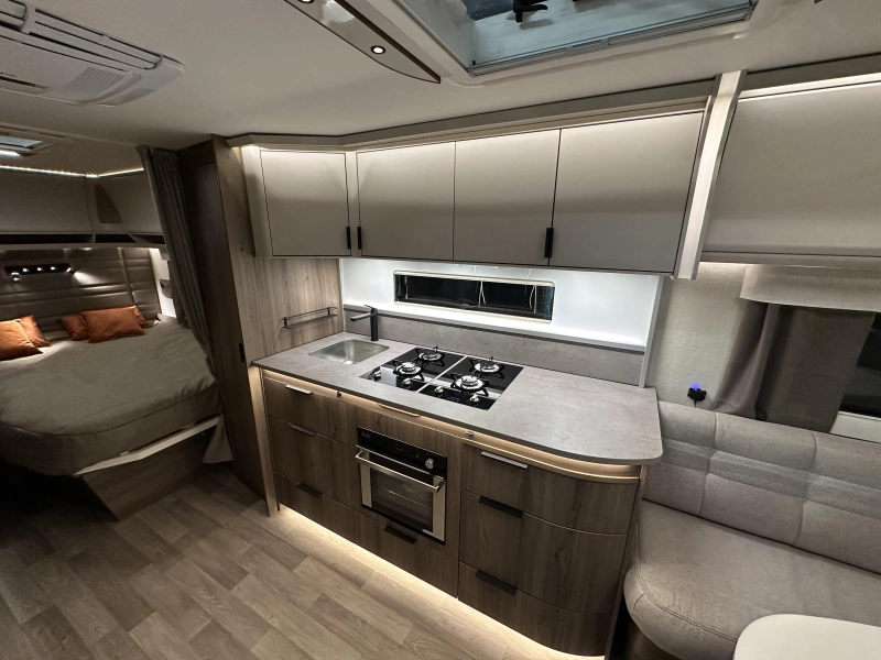 Kabe Royal 600 D XL Modelo 2026 - KingSize foto: 7