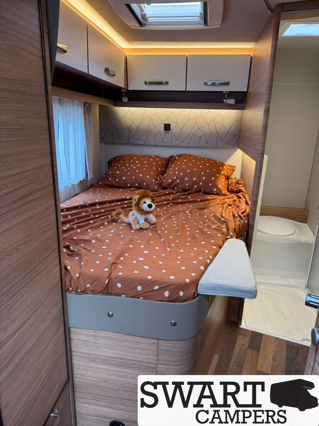 Weinsberg CaraCompact 600 MF Edition [pepper], French bed 140 hp Manual photo: 16