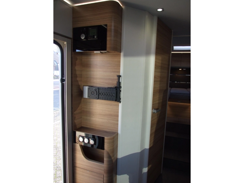 Adria Sonic 600 SL 150 PK AUTOMAAT 44H  foto: 15
